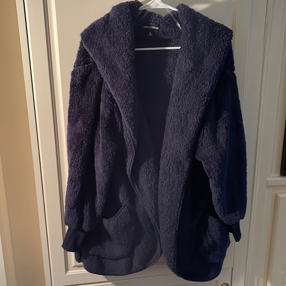 Zenana Outfitters Jackets & Blazers - Zenana Outfitters fuzzy navy hooded jacket XL new